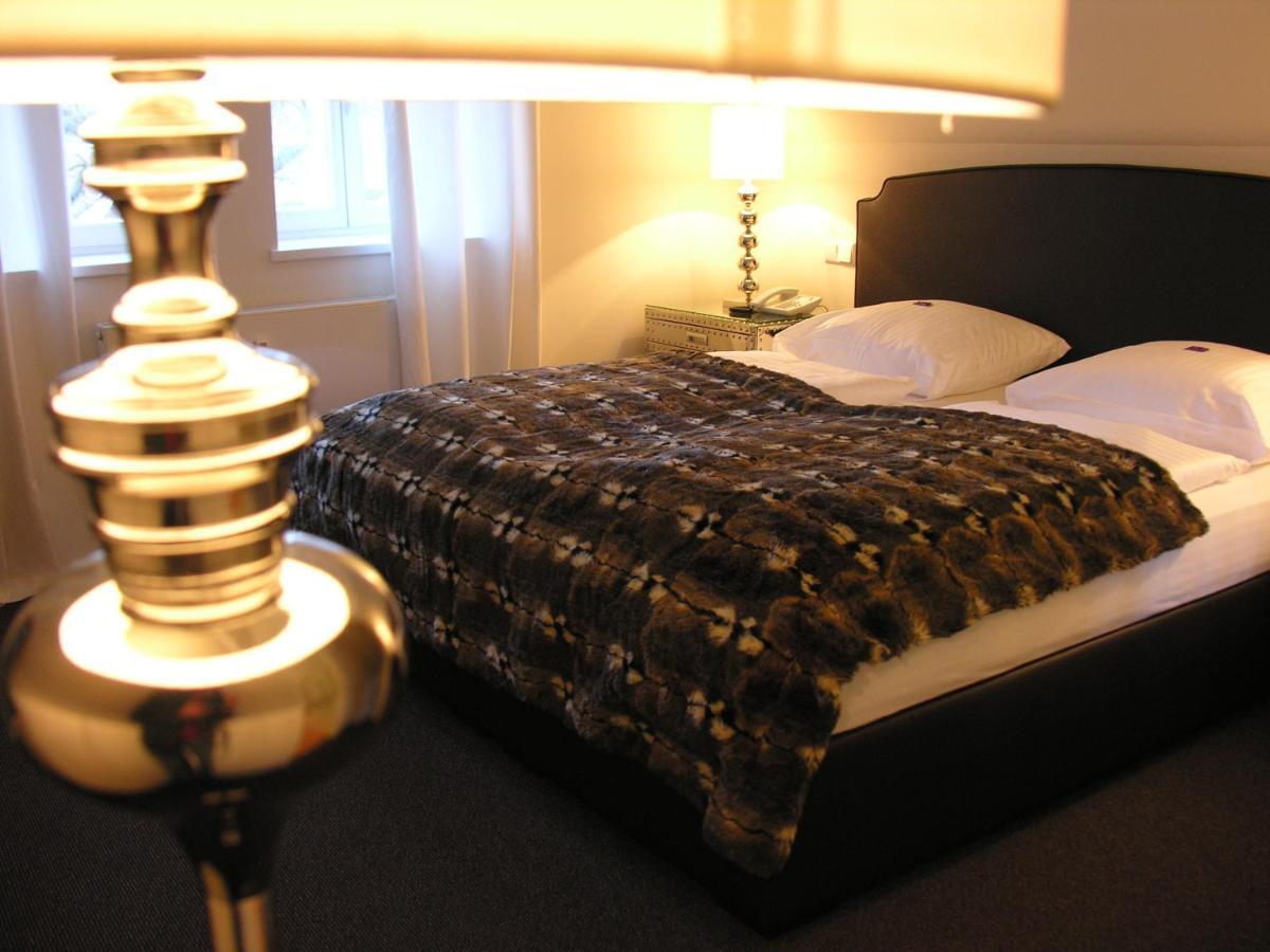 Hotel Am Doktorplatz Rheda-Wiedenbrück Rum bild