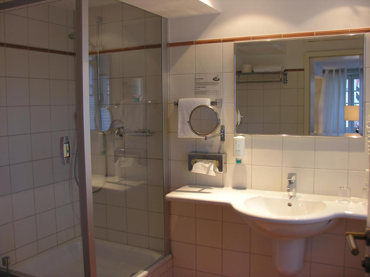 Hotel Am Doktorplatz Rheda-Wiedenbrück Rum bild
