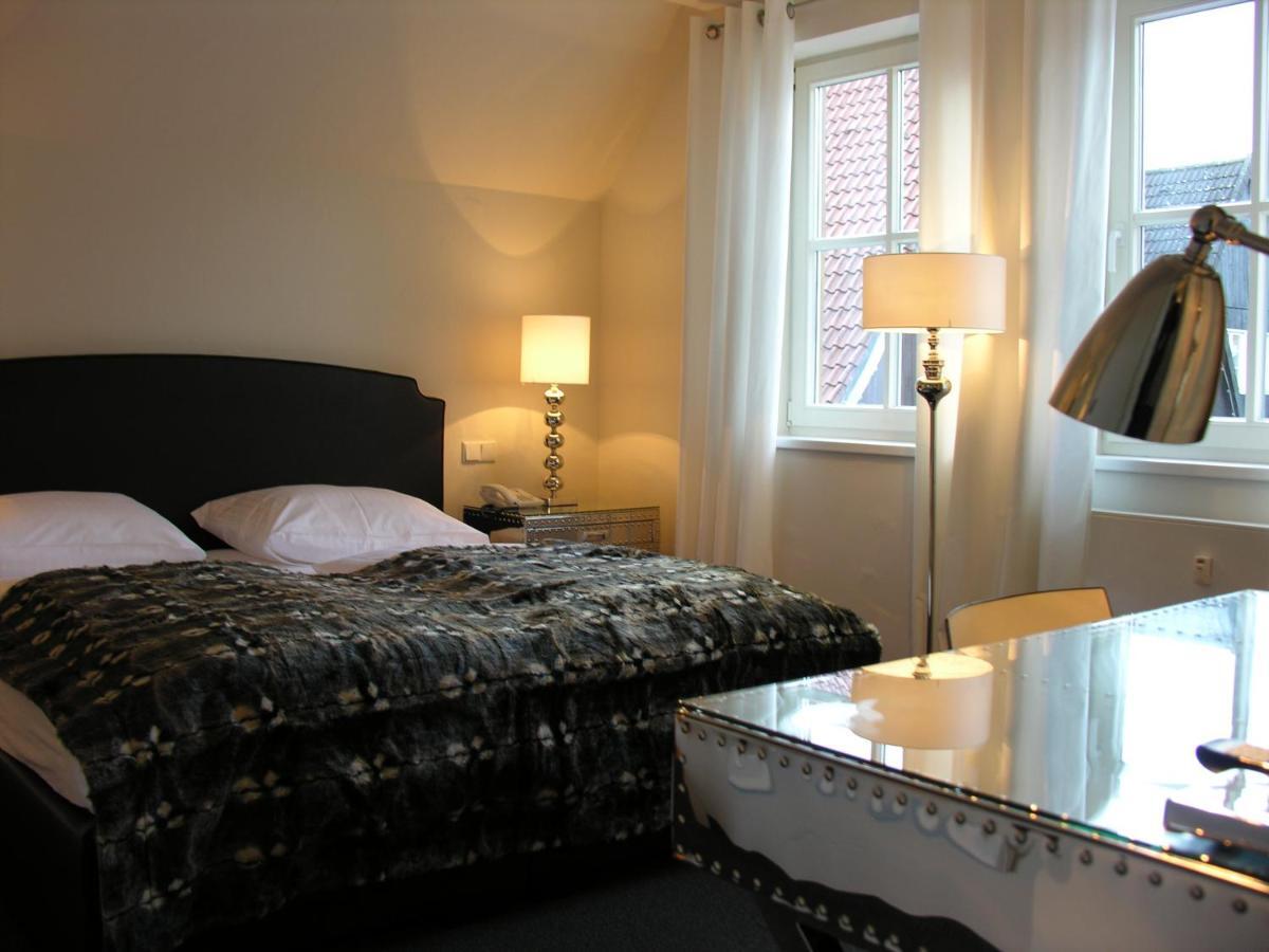 Hotel Am Doktorplatz Rheda-Wiedenbrück Rum bild